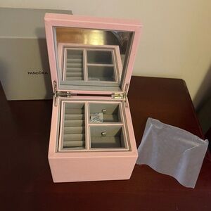 Pandora Pink Jewelry Organizer with Mirror Small size